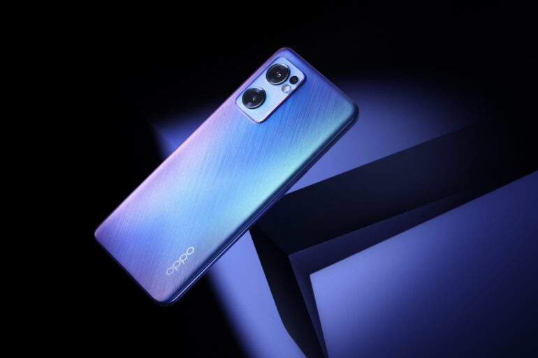 Image of the Startrails Blue OPPO Reno7 5G handset