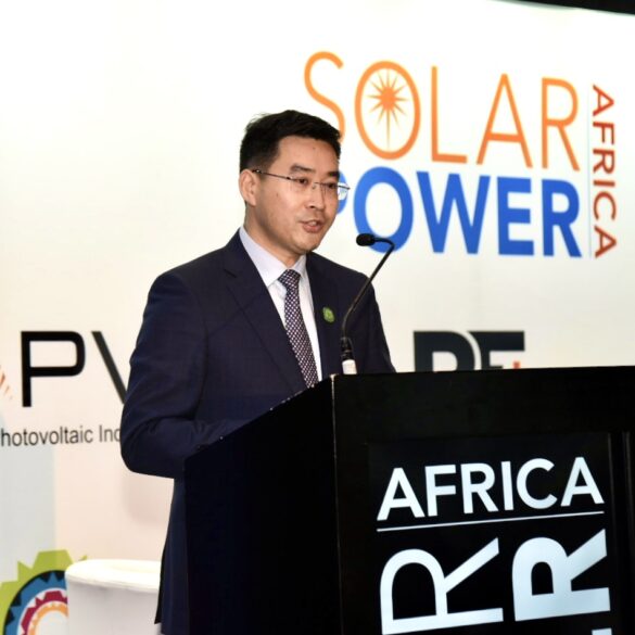 Picture of Xia Hesheng, President of Huawei Digital Power Sub-Saharan Africa Region giving a keynote speech.