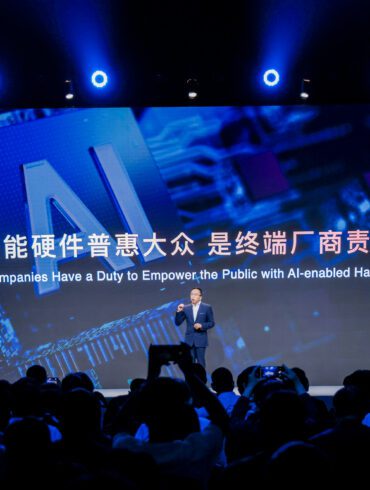 HONOR CEO George Zhao on stage at MWC Shanghai 2024 unveiling HONOR's new AI innovations